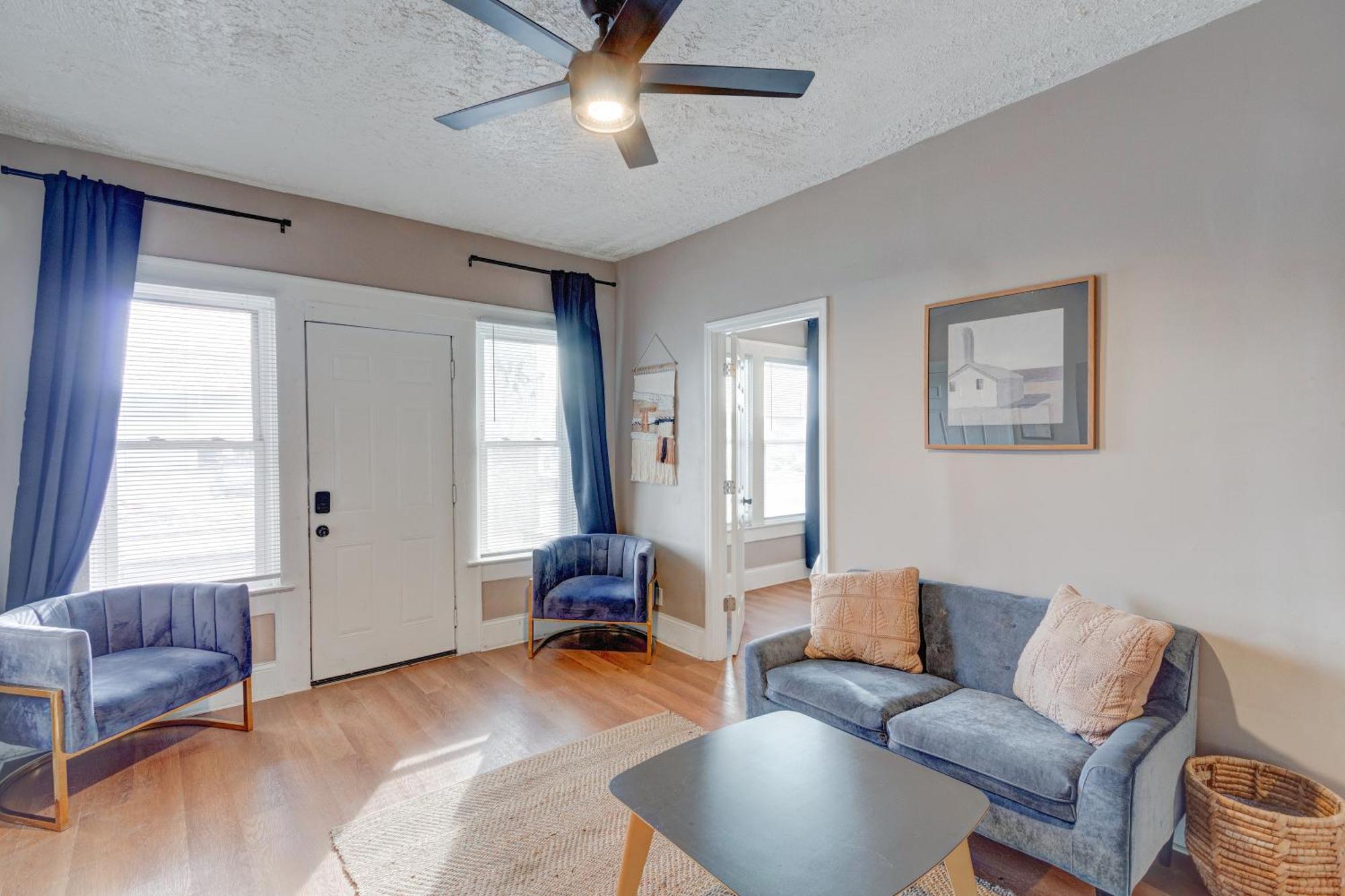 Apartment Prime 2br Gem, Near Convention Hub! *