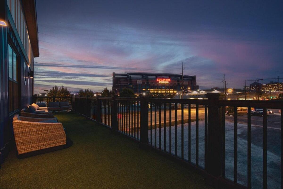 Indy Stadium 711 L
