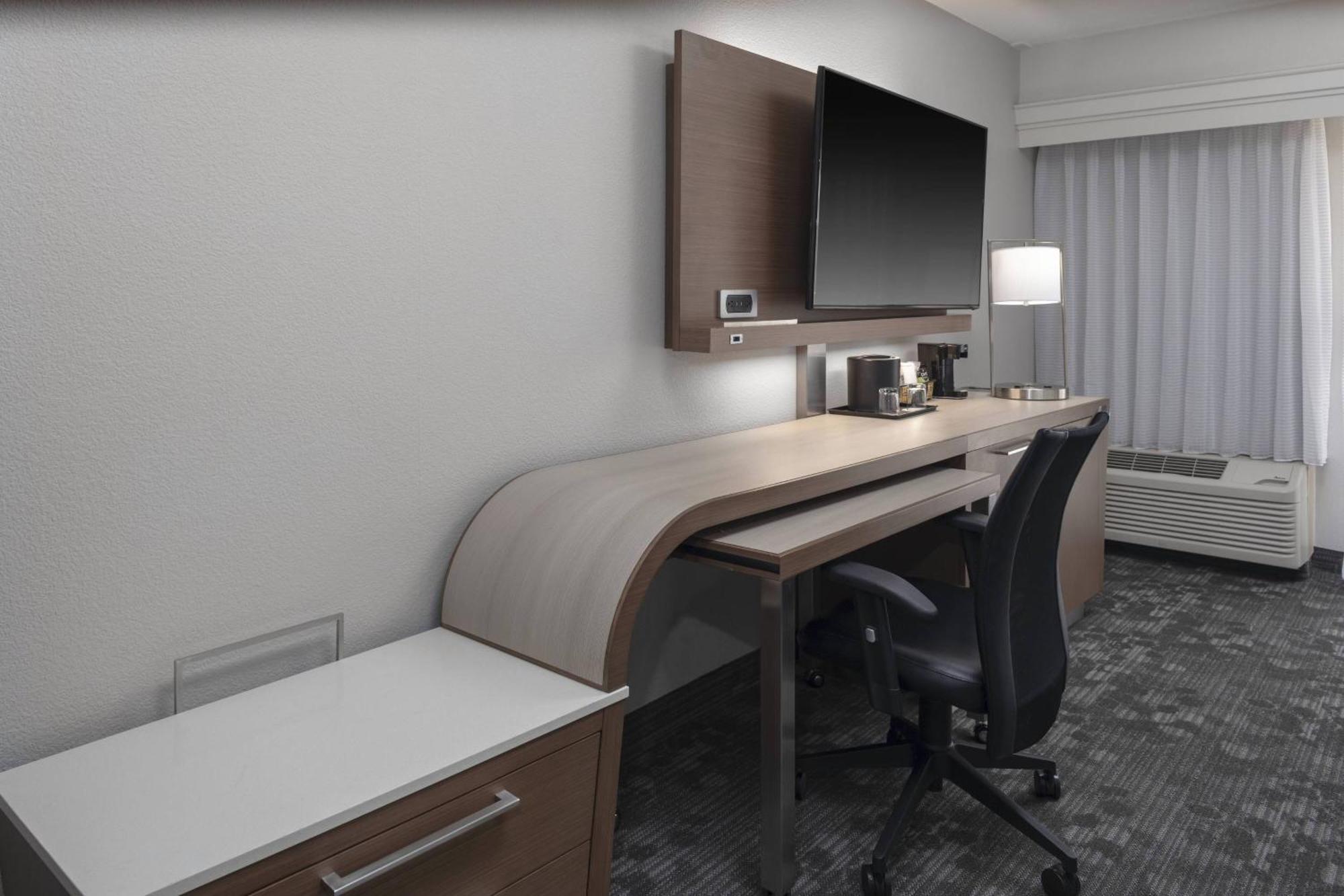 Courtyard Northwest 3* Indianapolis