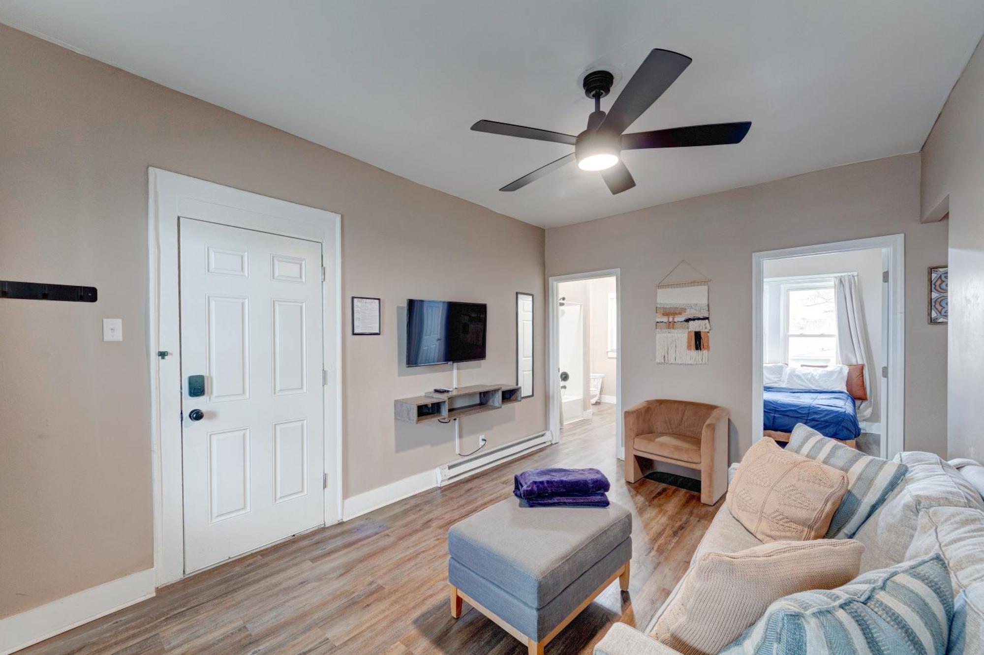 Prime 2br Gem, Near Convention Hub!