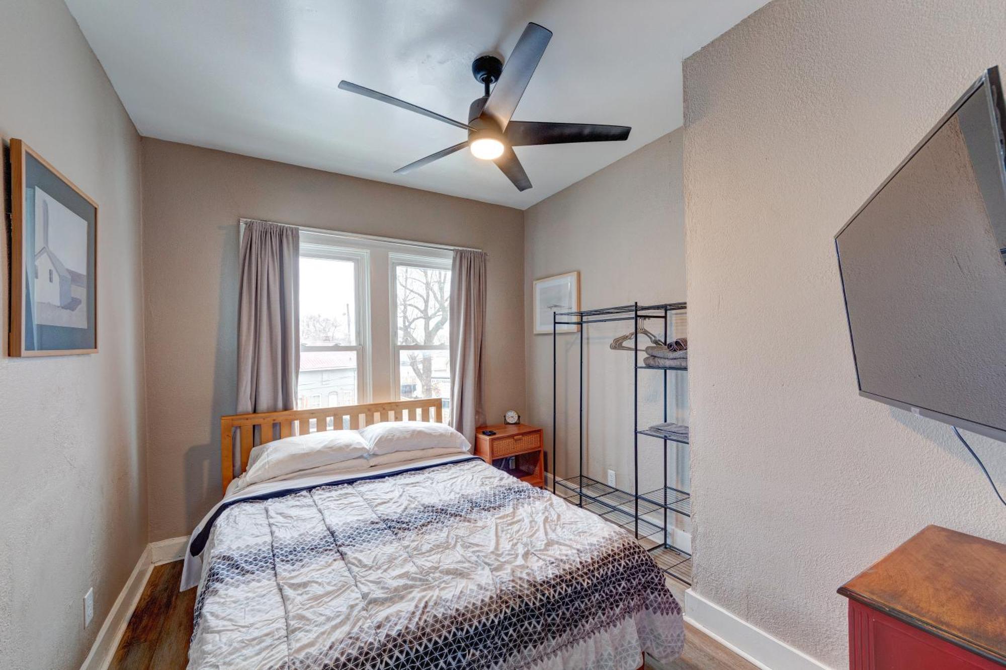 Prime 2br Gem, Near Convention Hub! *
