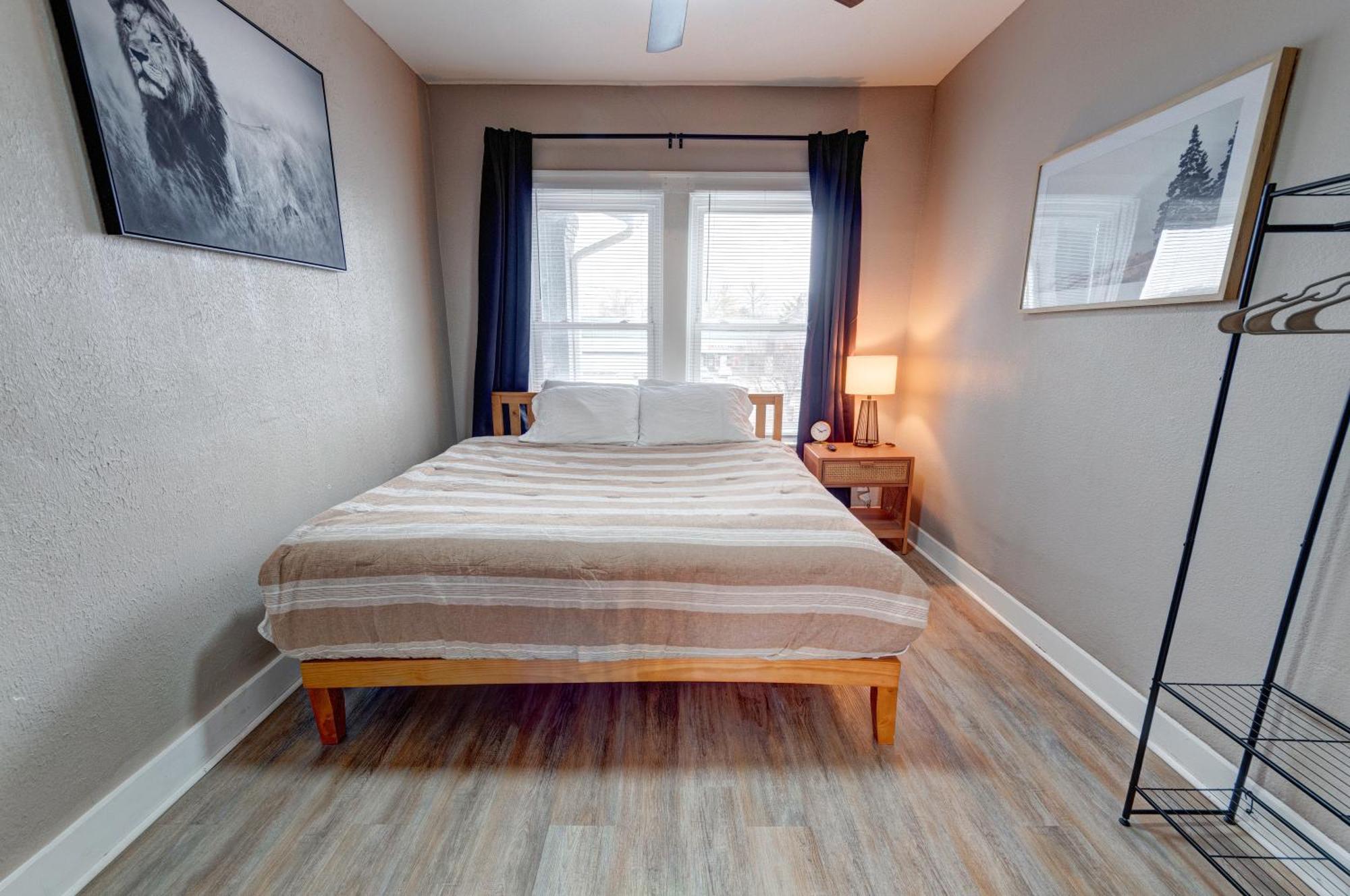 Prime 2br Gem, Near Convention Hub! Apartment