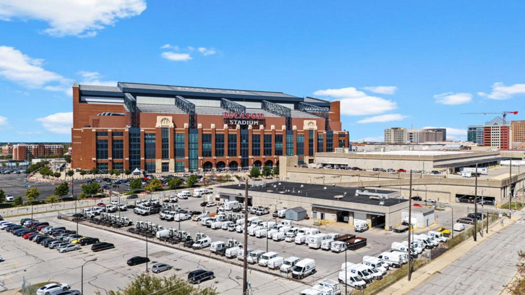 Indy Stadium 711 L