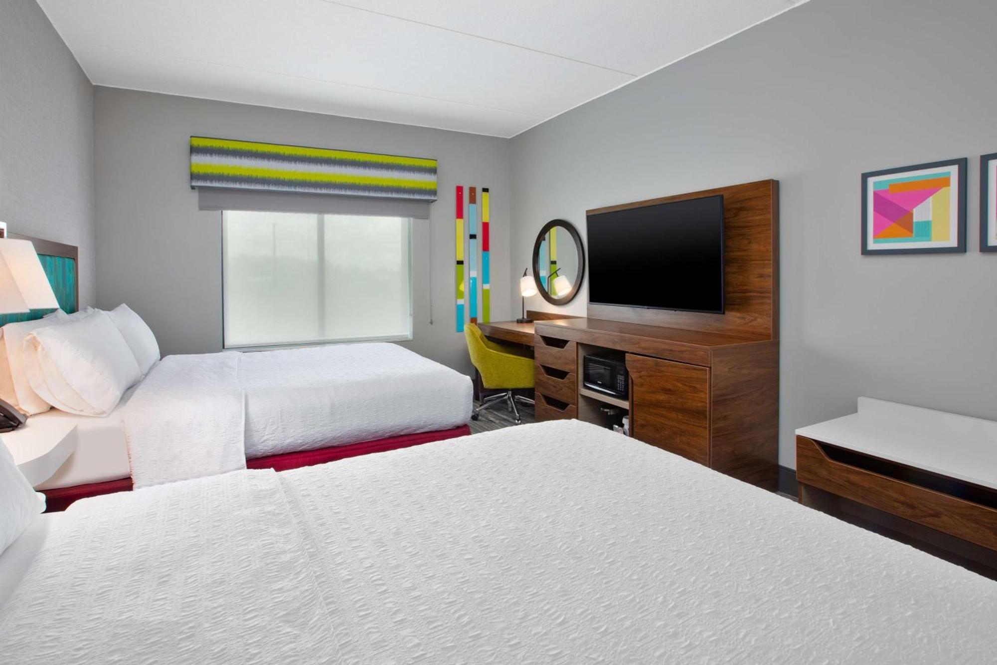 Hampton & By Hilton South Greenwood 3*