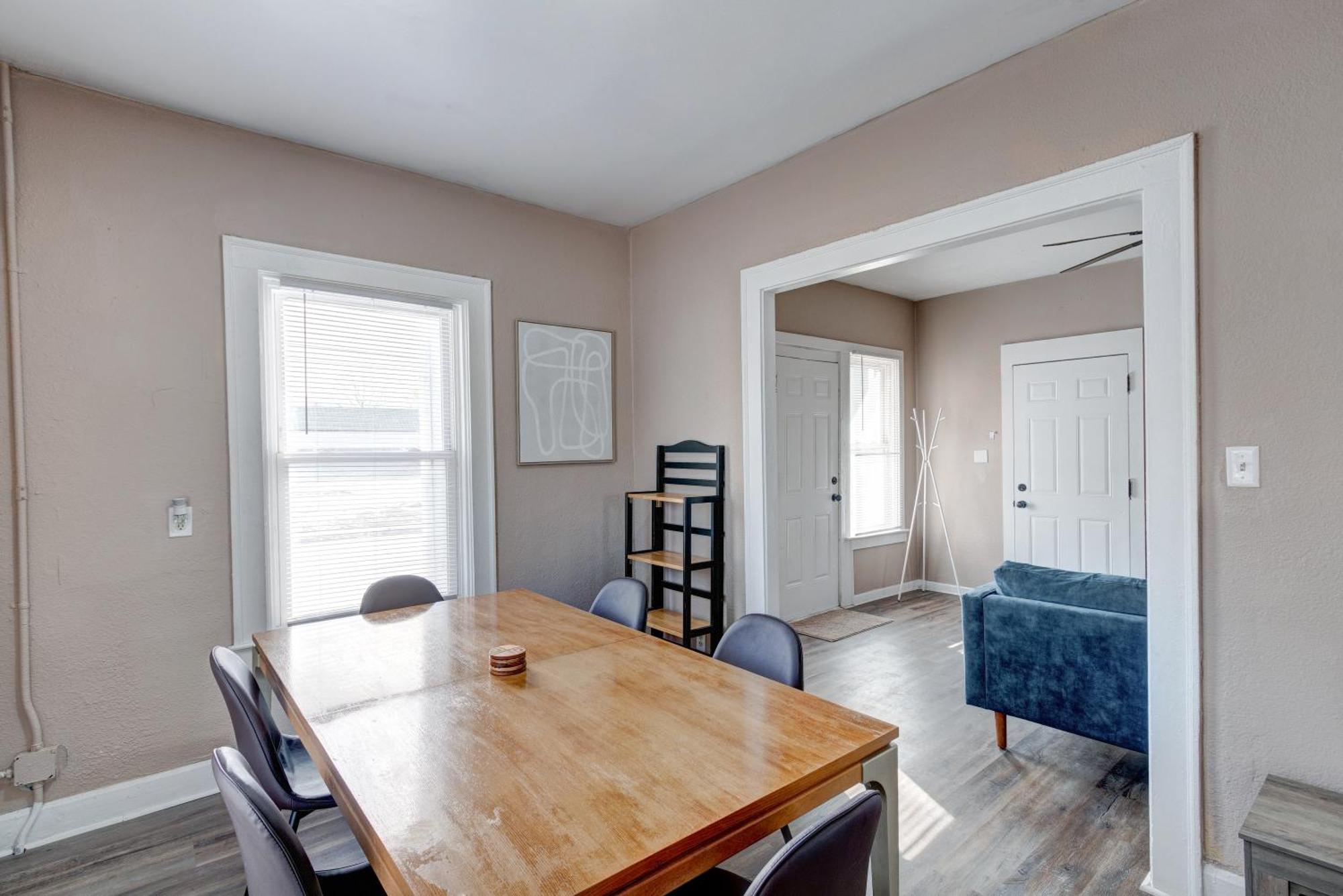 Apartment Prime 2br Gem, Near Convention Hub! *