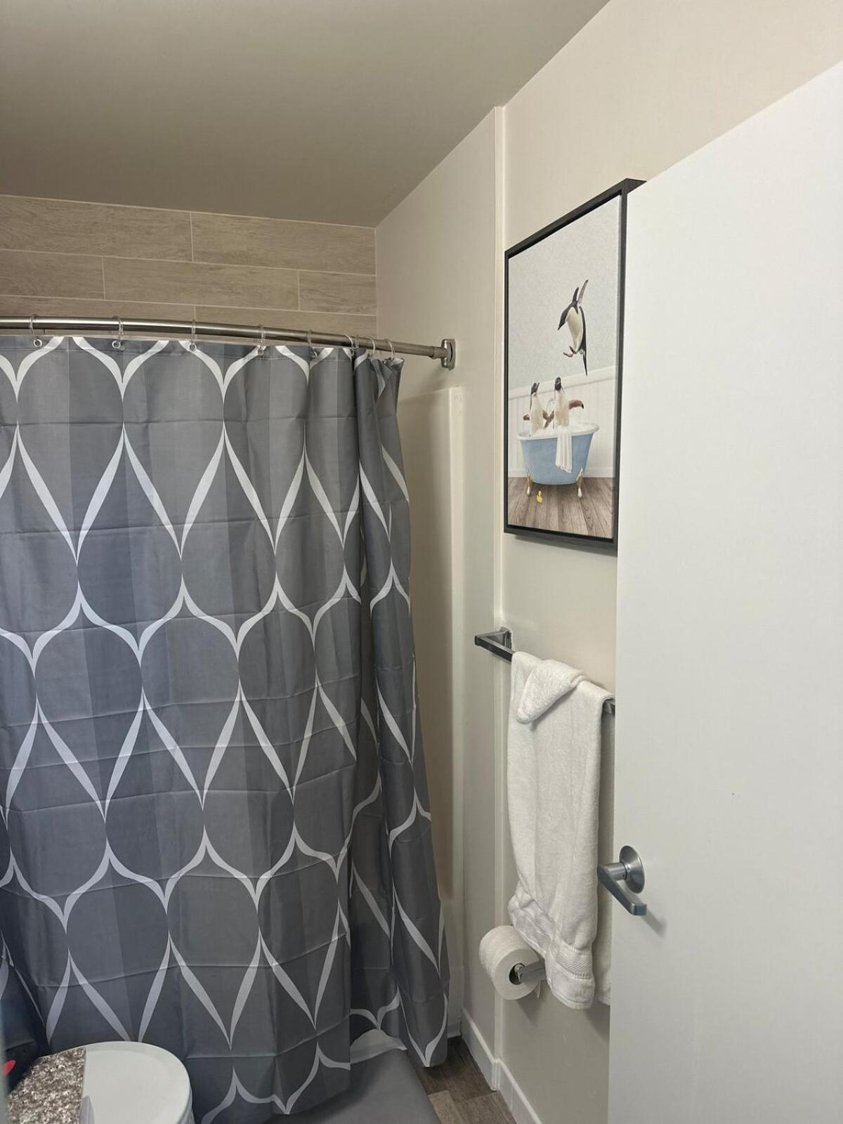 Downtown Retreat-king Bed-free Parking-access To Skywalk Indianapolis
