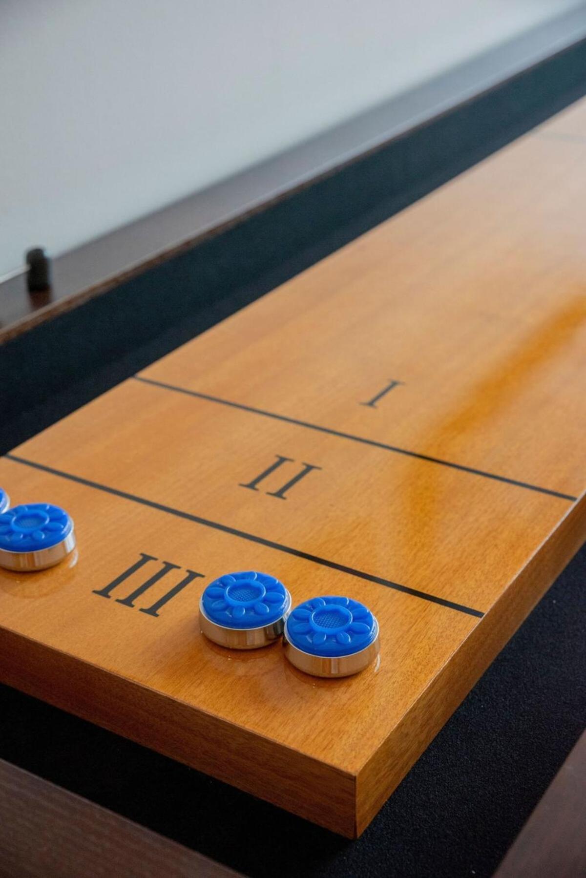 5br Cozysuites The Block With Pool Table Arcade Indianapolis