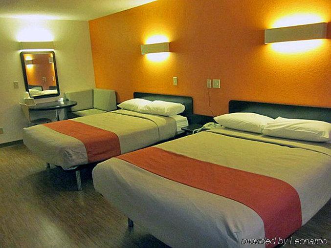 Motel 6 Carmel