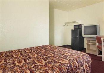 Hotel Day's & By Wyndham Airport East Indianapolis