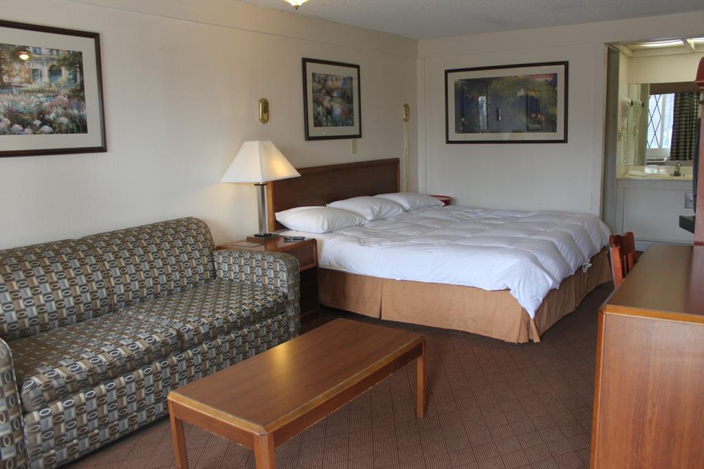 Knights Hotel Indianapolis