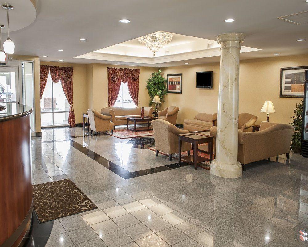 Hotel Comfort Near Airport