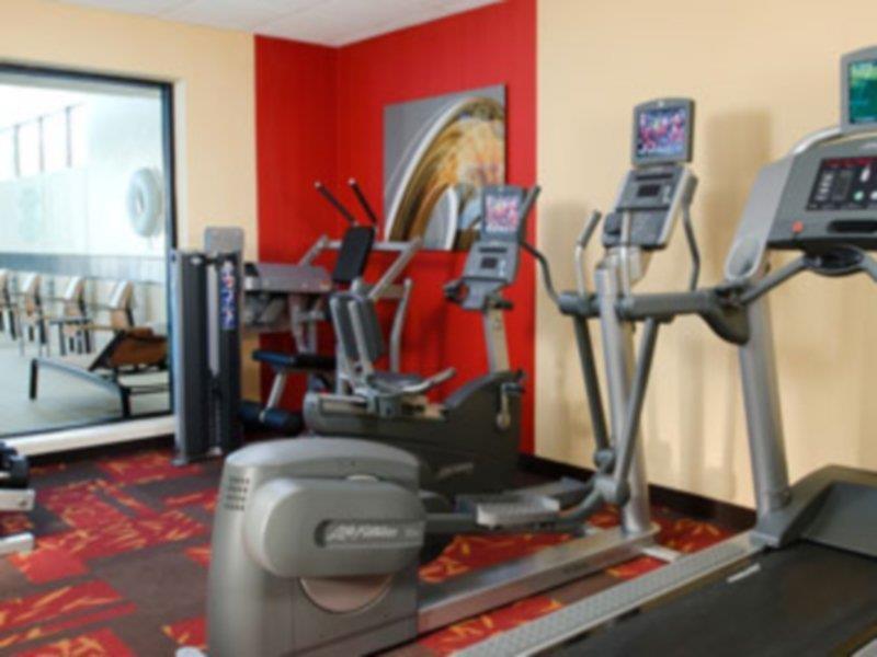 Courtyard By Marriott Airport Indianapolis