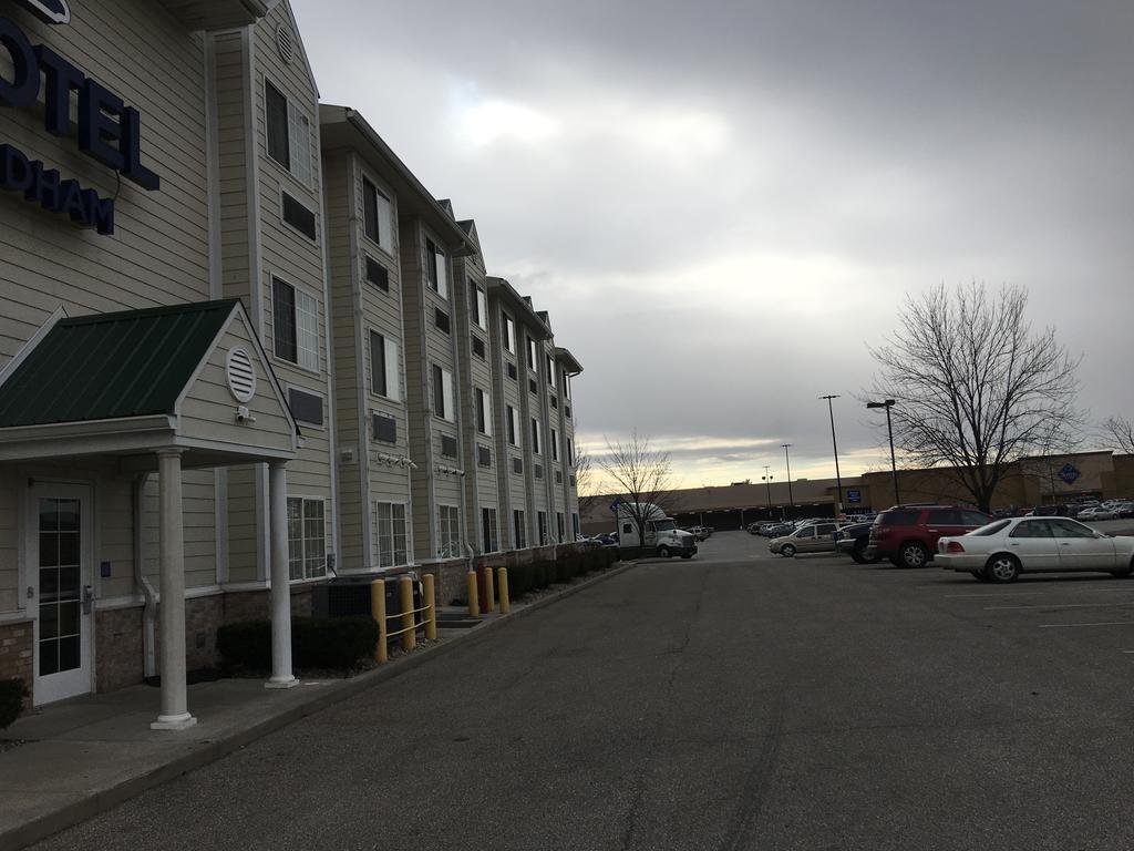 Microtel & By Wyndham Airport 2*