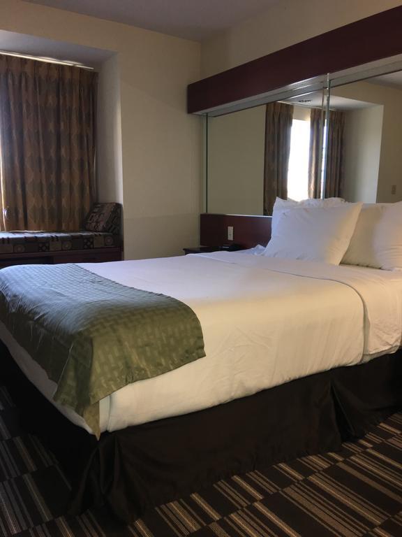 Microtel & By Wyndham Airport Hotel
