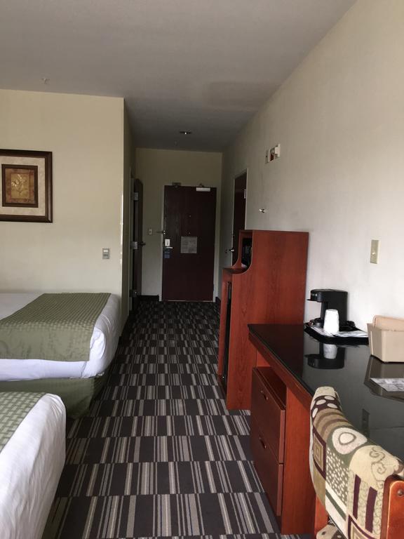 Microtel & By Wyndham Airport Hotel