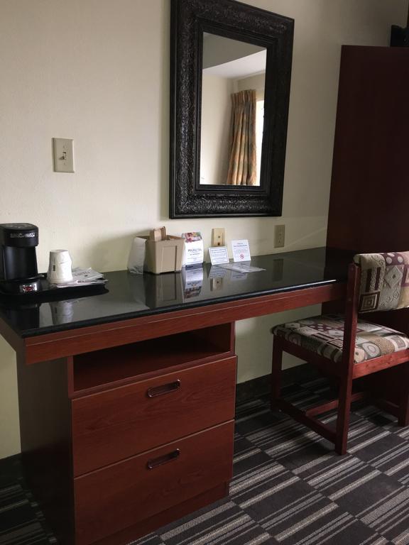 Microtel & By Wyndham Airport Hotel
