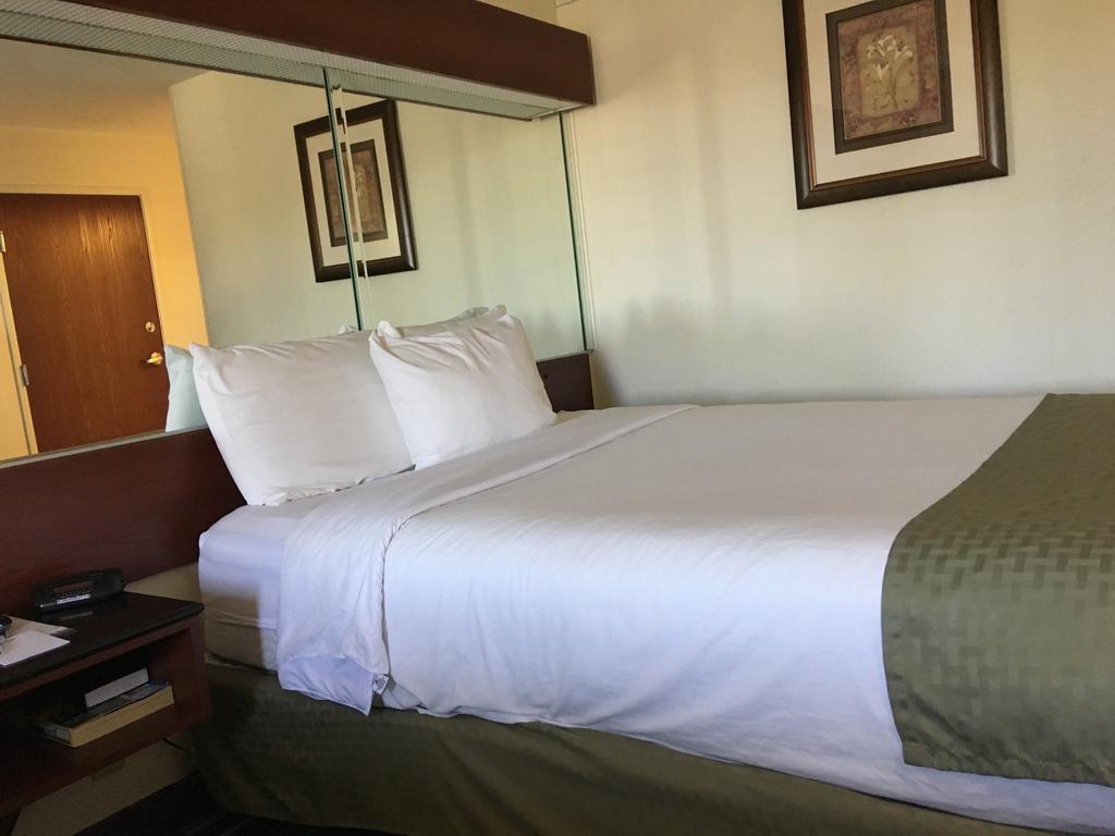 Microtel & By Wyndham Airport
