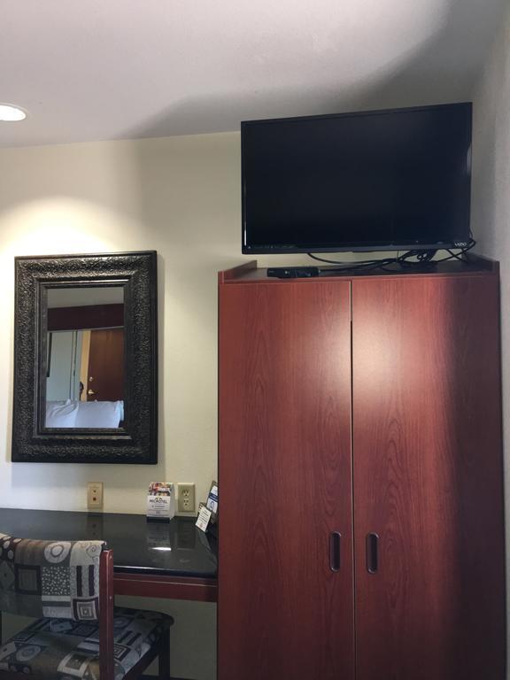Hotel Microtel & By Wyndham Airport Indianapolis