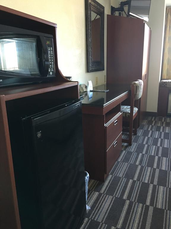 Microtel & By Wyndham Airport Indianapolis