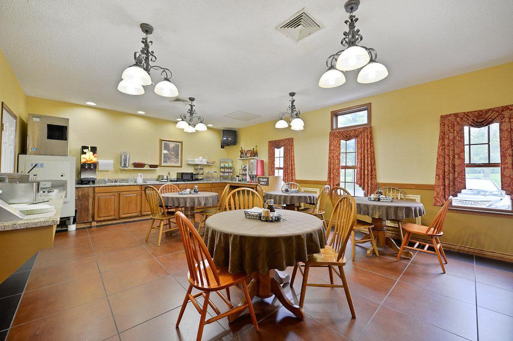 Hotel Baymont By Wyndham Northwest Indianapolis