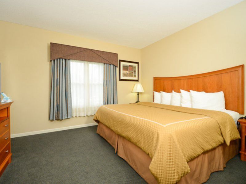 Baymont By Wyndham Northwest Hotel