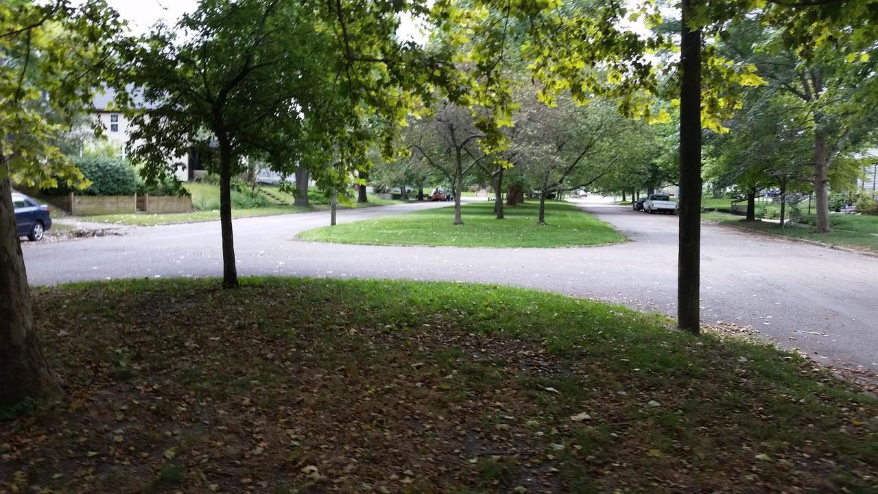 1551 Sturm Ave Apartment *