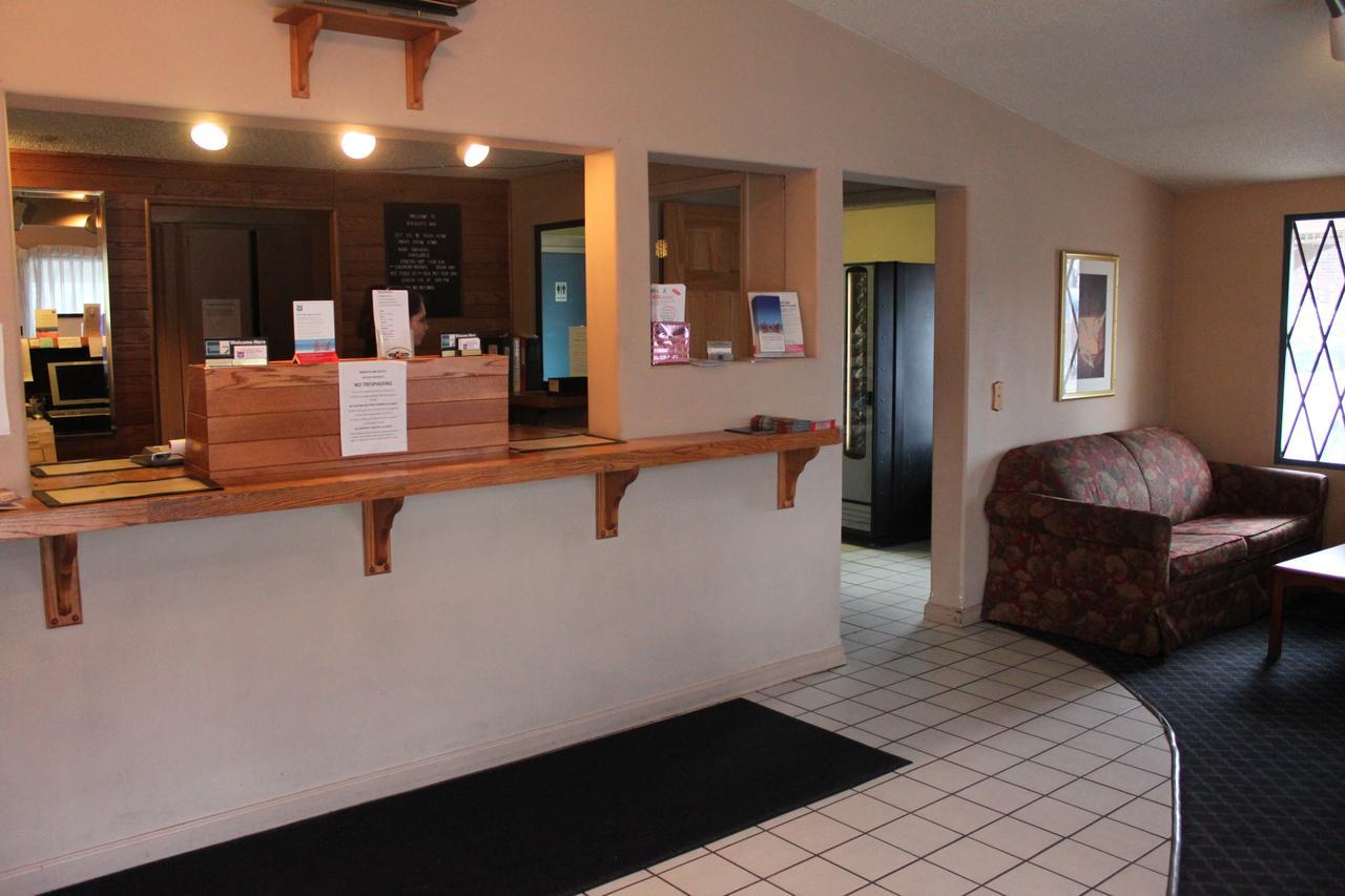 Hotel Knights Indianapolis