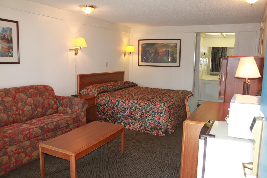 Knights Hotel