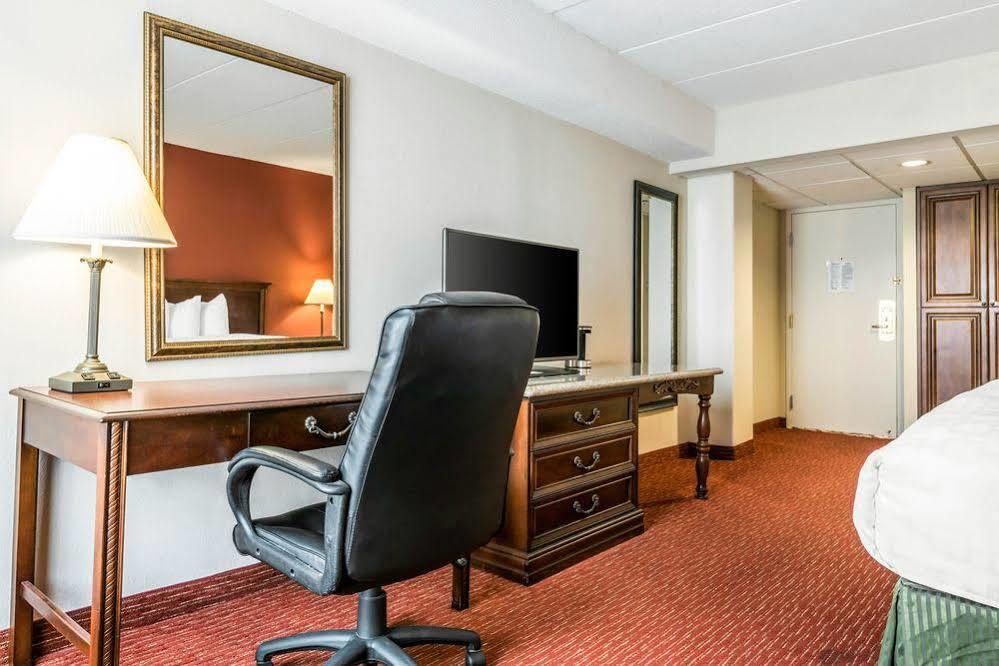 Clarion Hotel Indianapolis