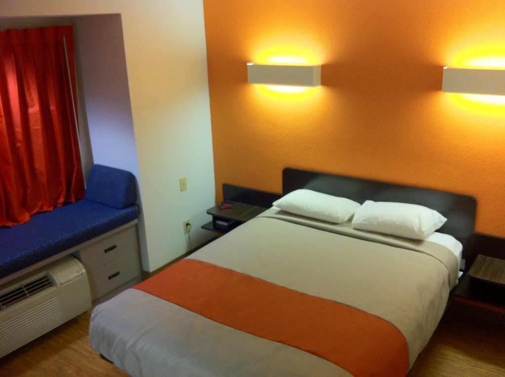 6 Carmel 2* Indianapolis