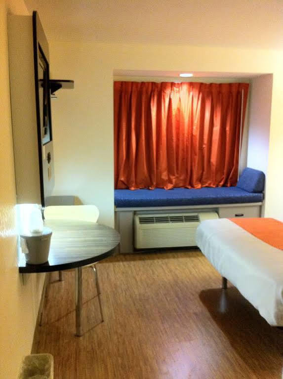 6 Carmel 2* Indianapolis