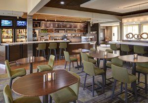 Courtyard By Marriott Airport Indianapolis