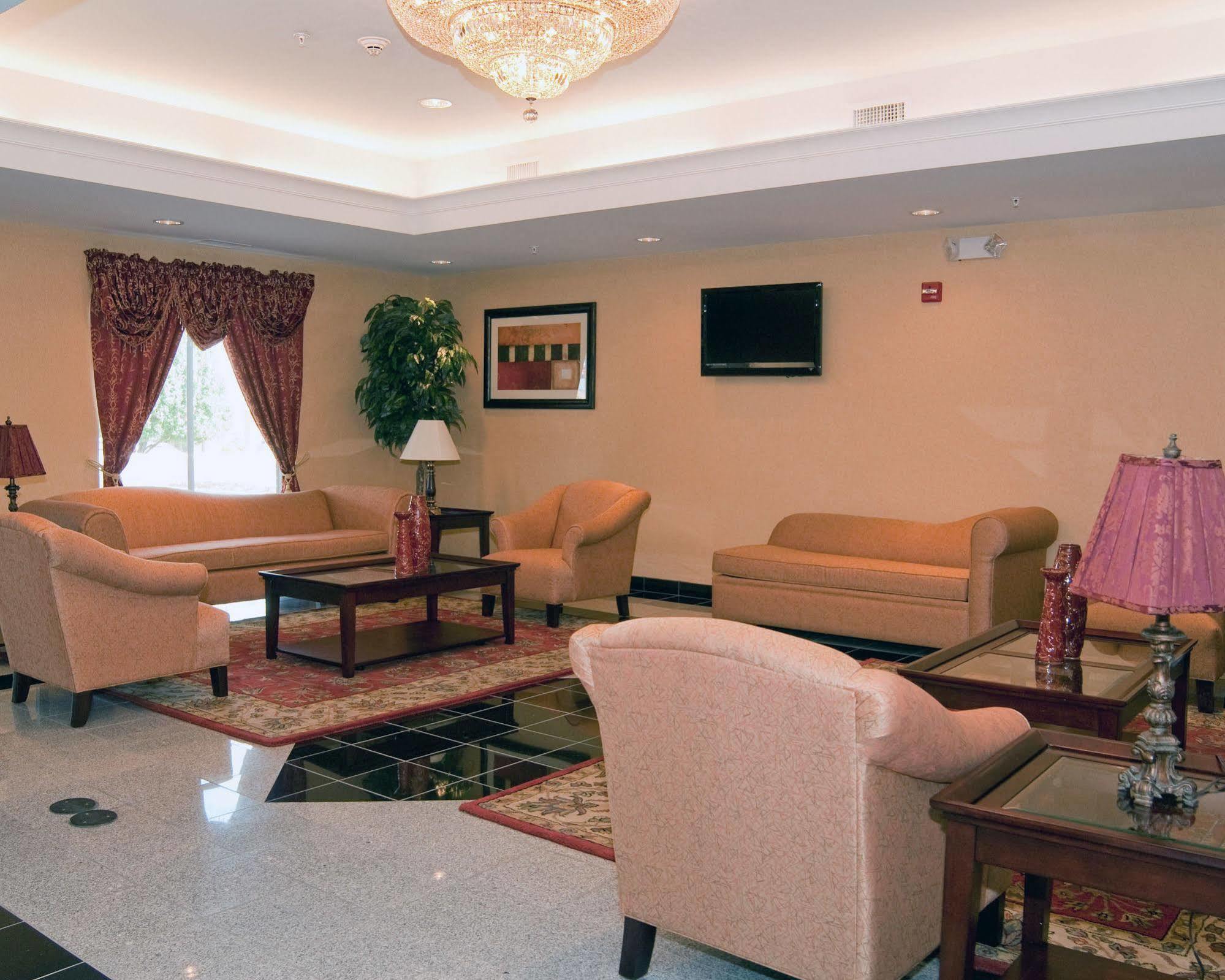 Comfort Near Airport Hotel 3*