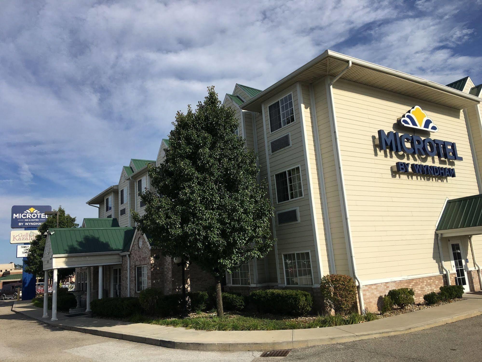 Microtel & By Wyndham Airport Hotel
