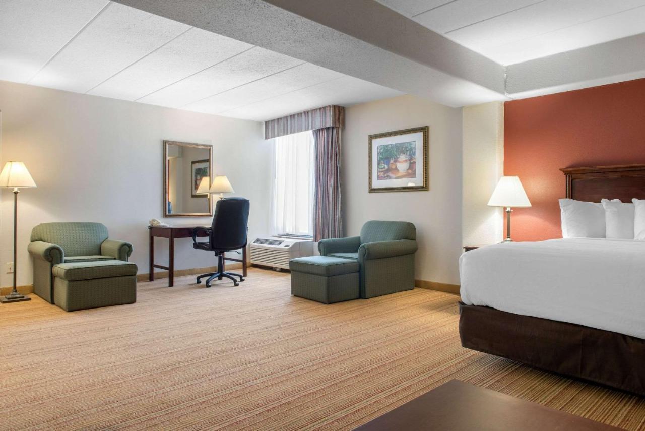 Clarion Hotel 3*