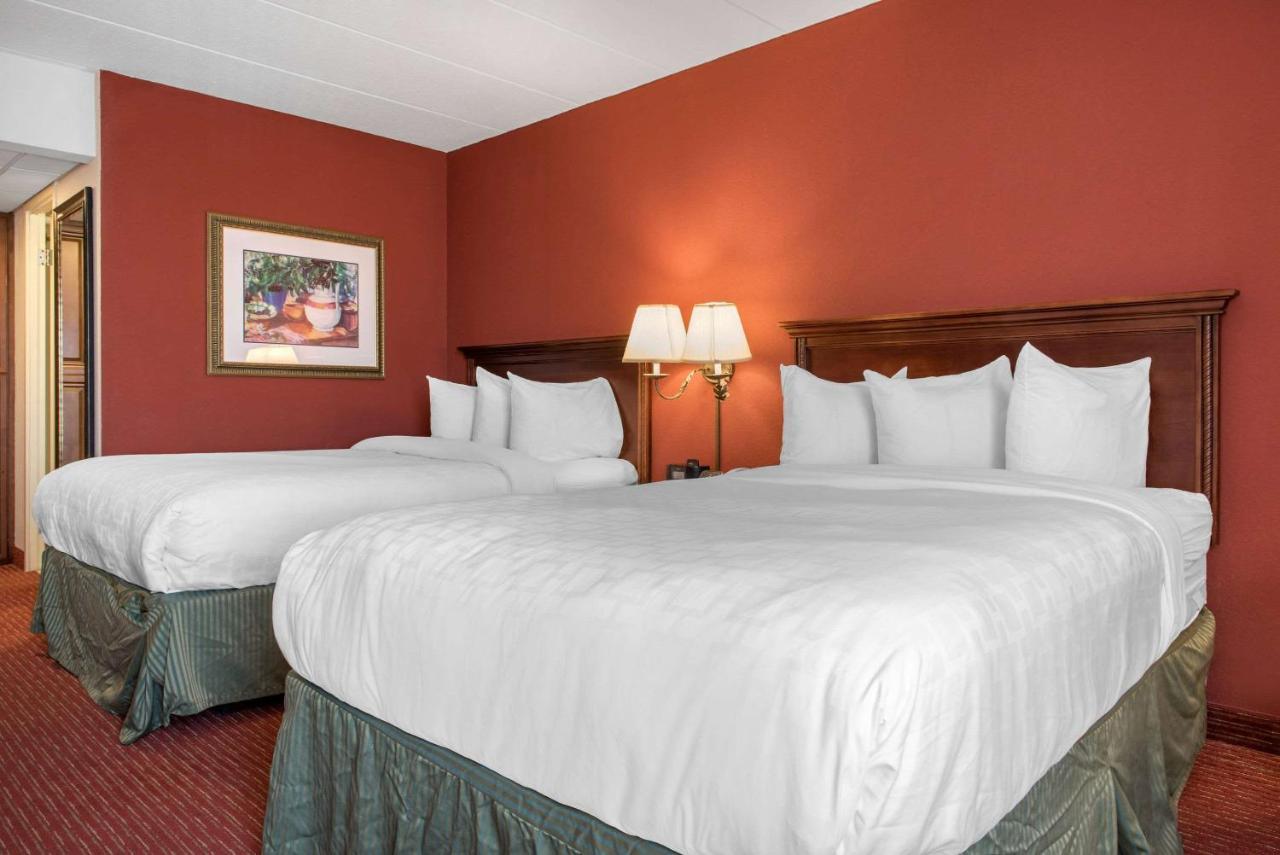 Clarion Hotel