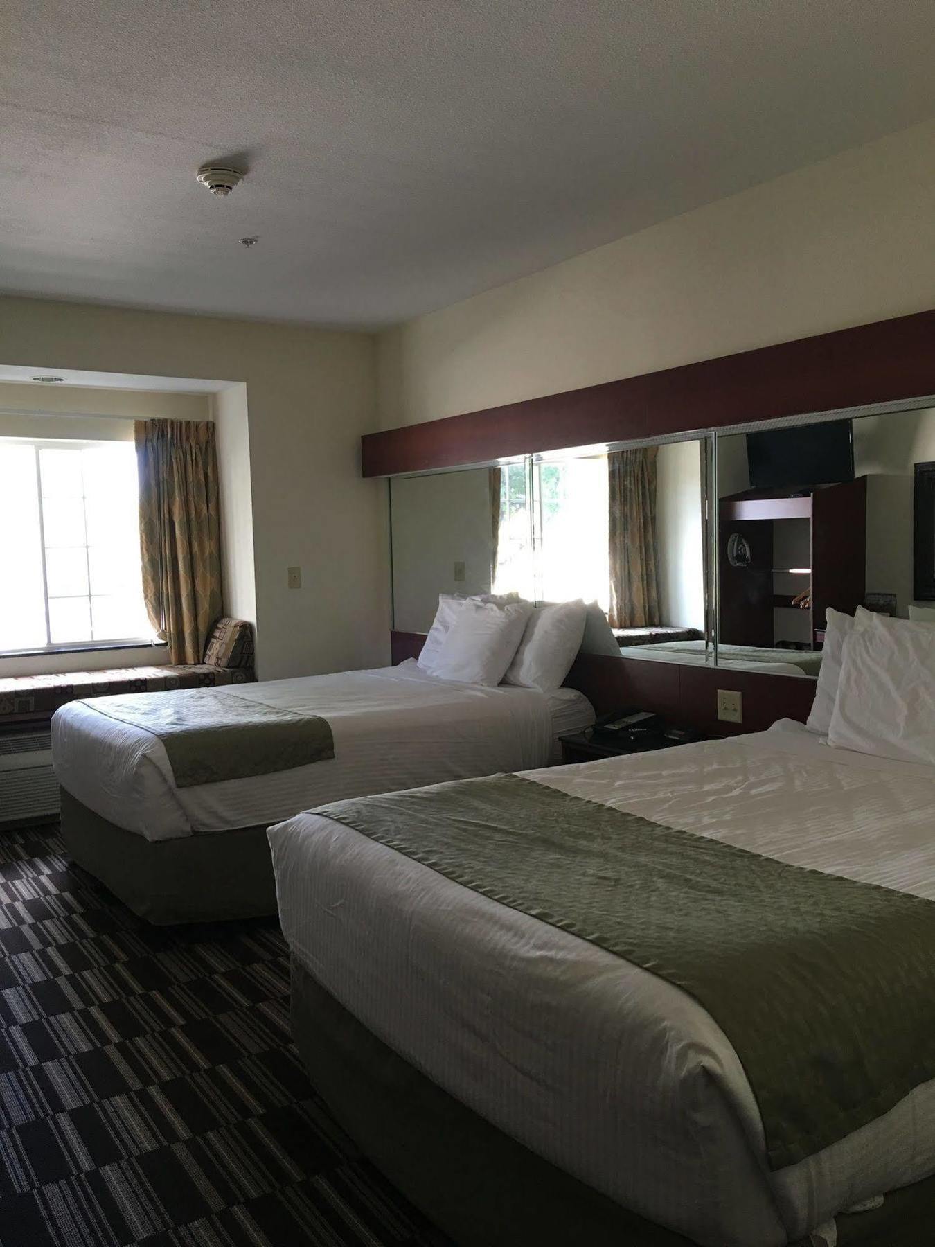 Hotel Microtel & By Wyndham Airport Indianapolis