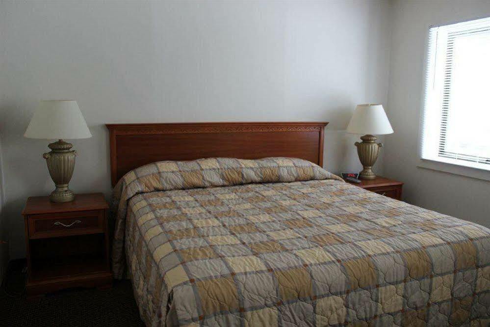 Candlewood Downtown Medical District By Ihg Hotel Indianapolis