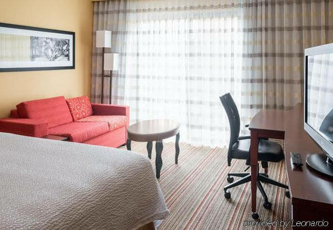Courtyard By Marriott Airport 3*
